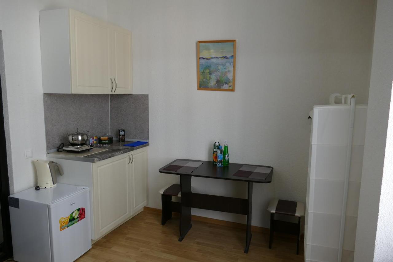 Apartments Na Beregu Szuhumi Kültér fotó