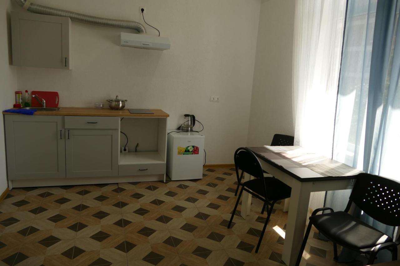 Apartments Na Beregu Szuhumi Kültér fotó