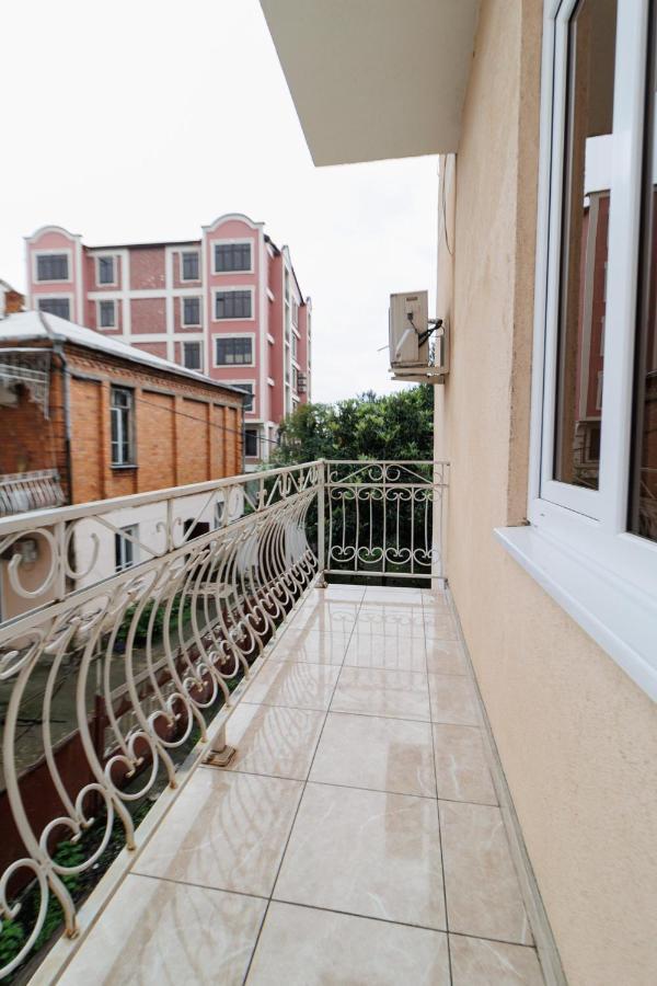 Apartments Na Beregu Szuhumi Kültér fotó