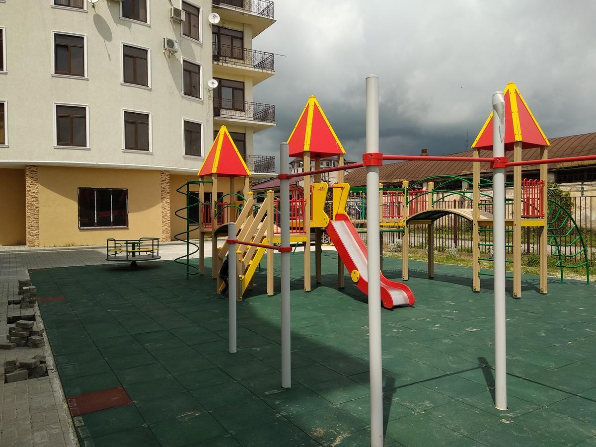 Apartments Na Beregu Szuhumi Kültér fotó